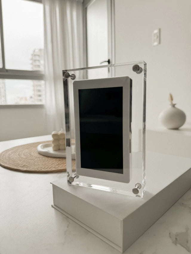 UnderPaws™ Digital Memory Frame